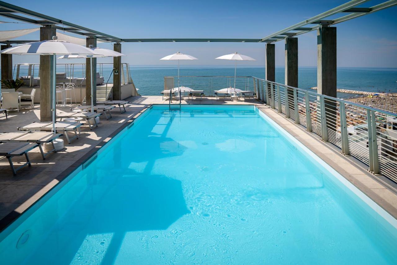 Hotel Marco Polo Каорле Екстериор снимка