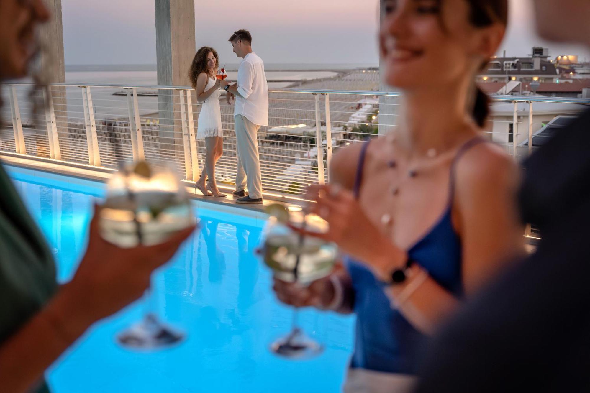 Hotel Marco Polo Каорле Екстериор снимка